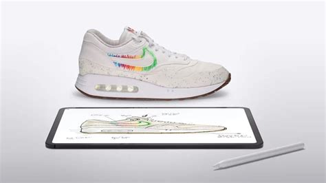 apple schuhe nike|Tim Cook wore Nike sneakers custom made for the launch.